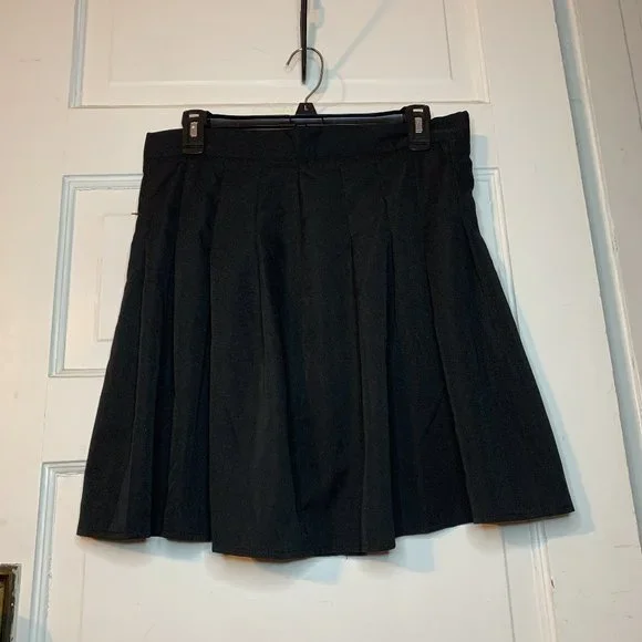 SHEIN Skirts Shein Black Pleated Mini Skater Skirt Wzipper On